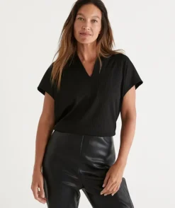 Plisse V Neck Top<Sussan Clearance