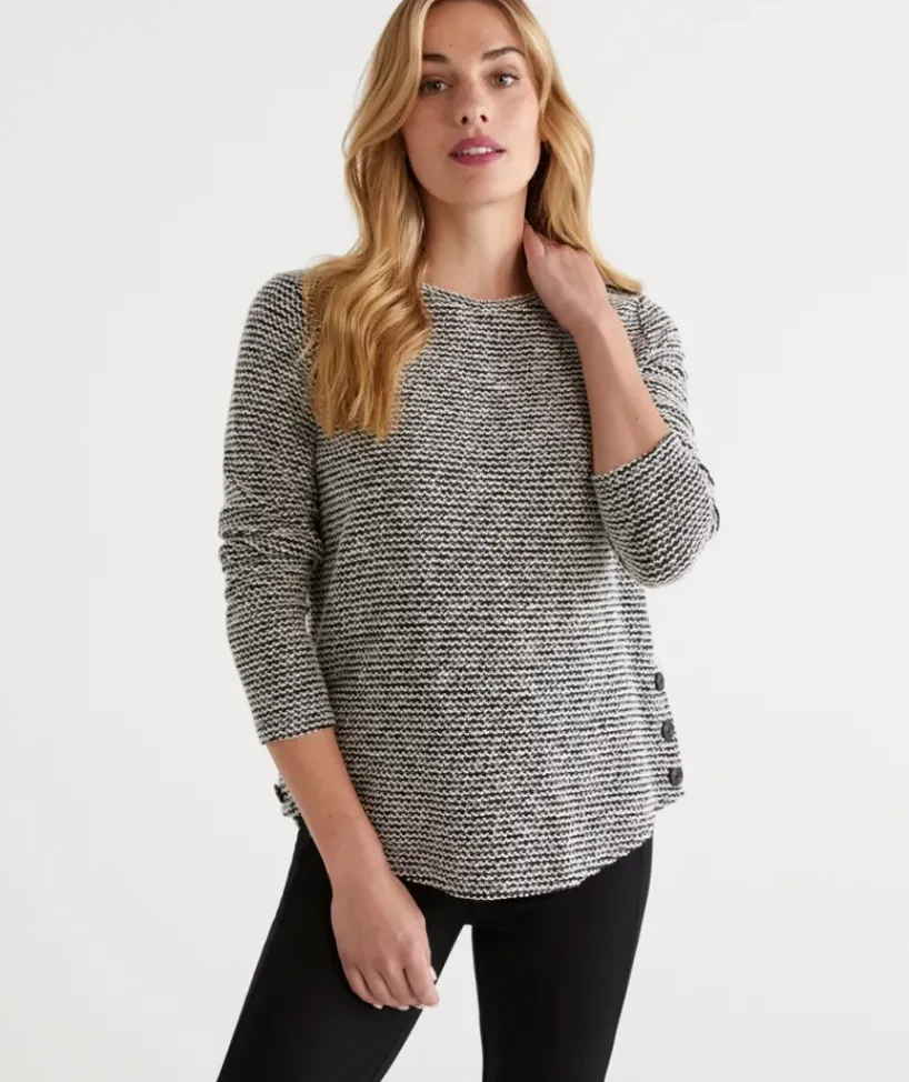 Side Button Textured Top<Sussan New