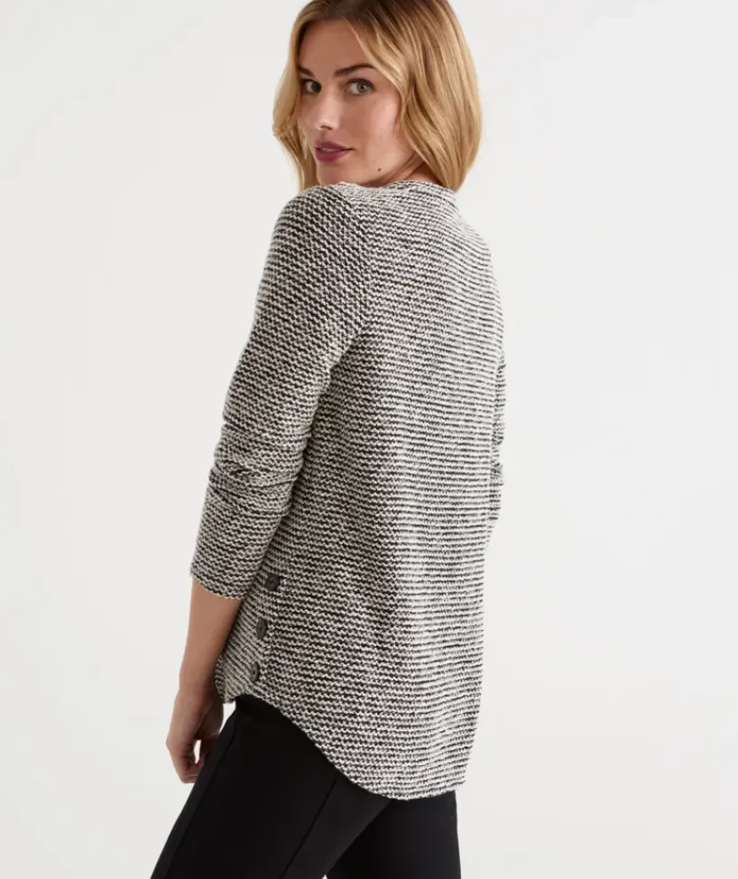 Side Button Textured Top<Sussan
