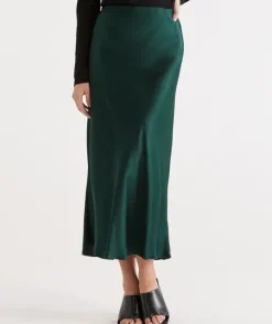 Winter Satin Slip Skirt<Sussan